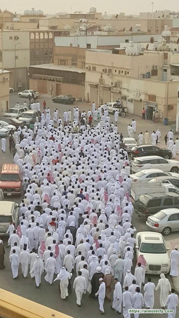 بالصور الرميلة  تشييع ابو ناصر عميد عائلة العبدالله ( الشقاقيق ) بالرميلة الذي تجاوز 92 عاما 